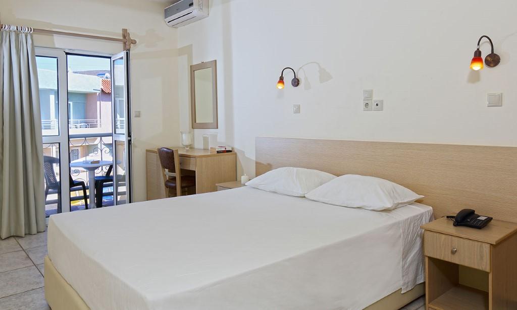 Cosman Hotel Kokkini Hani Buitenkant foto